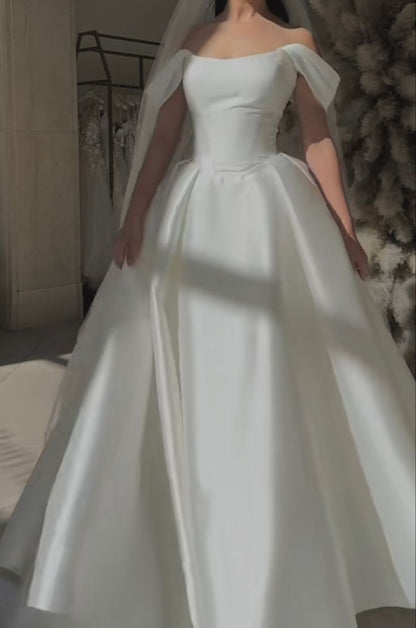 Vintage wedding dress Off the shoulders for women Satin lace-up bridal dress Custom made     fg6129