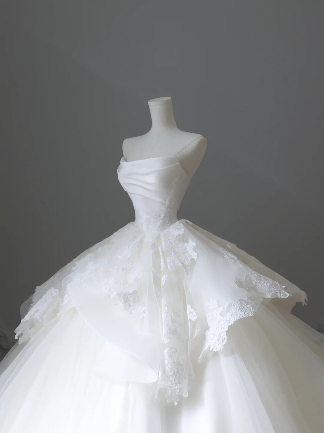 A Line Ball Gown White Tulle Long Wedding Dress Princess Bridal Gown       fg7396