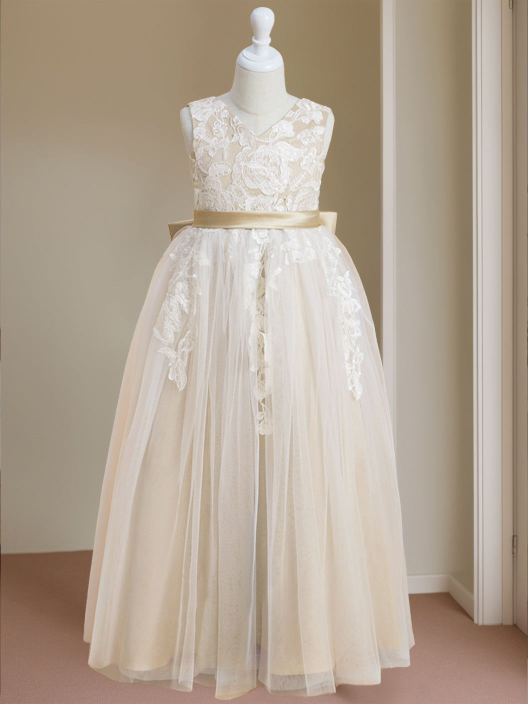 A-Line/Princess V-Neck Sleeveless Floor-Length Flower Girl Dress with Bowknot