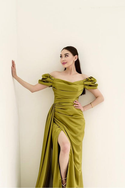 edgynewlook Stunning Green Satin Strapless Off the Shoulder Long Pleated Prom Dress with Split