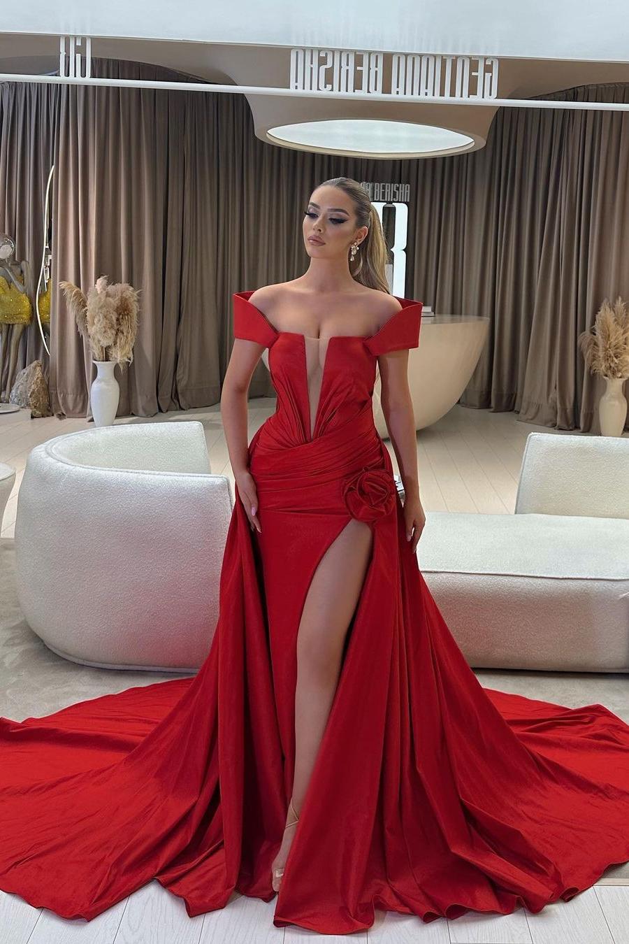 edgynewlook Amazing Red Satin Off the Shoulder Strapless Long Pleated Prom Dress with Split