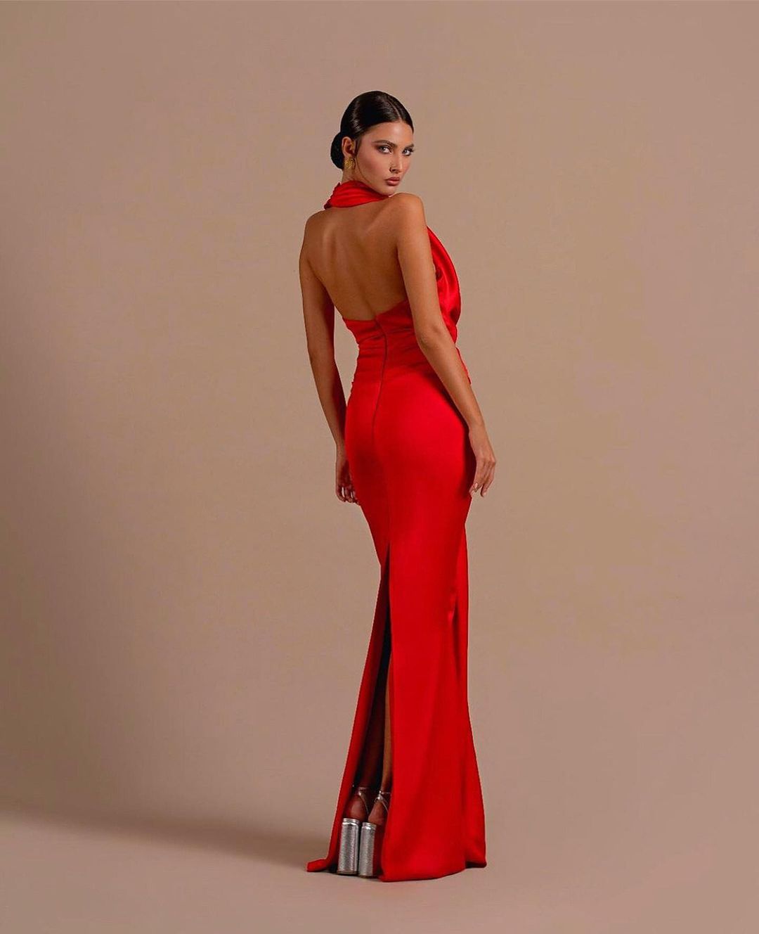 Prom Dress Long Mermaid Red Sleeveless Halter Open Back YL0310