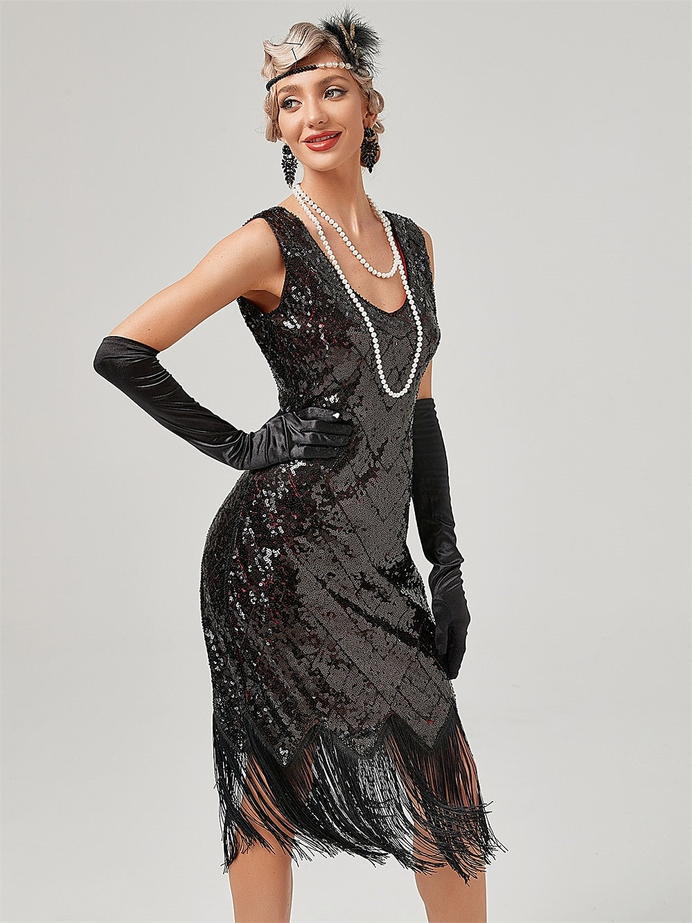 A-Line/Princess Jewel Neck Off-the-Shoulder Sleeveless Knee-Length Vintage Dress with Sequins &  Tassel Fringe