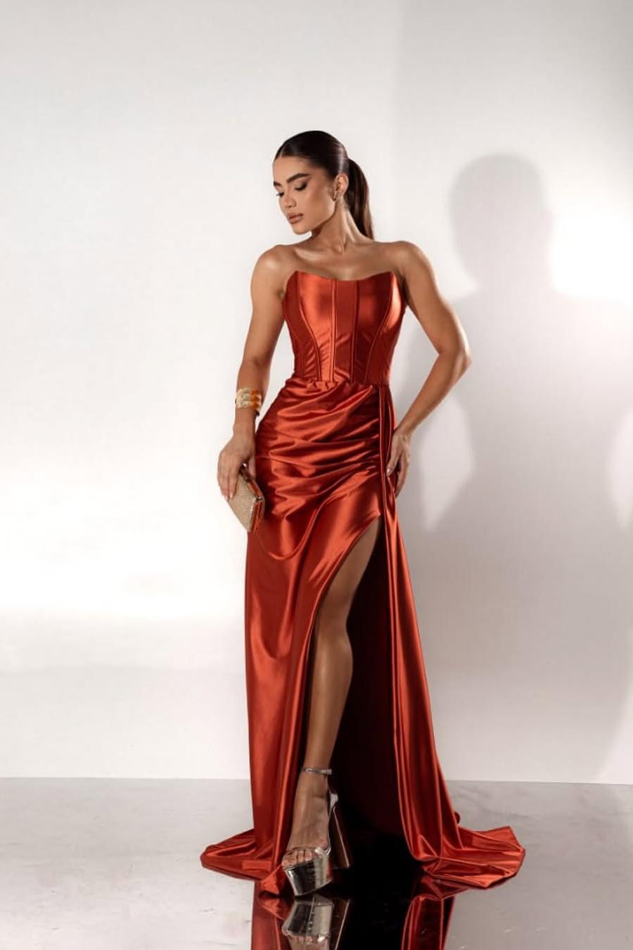 edgynewlook Beautiful Burgundy Satin Sleeveless Strapless Long Pleated Prom Dress with Split