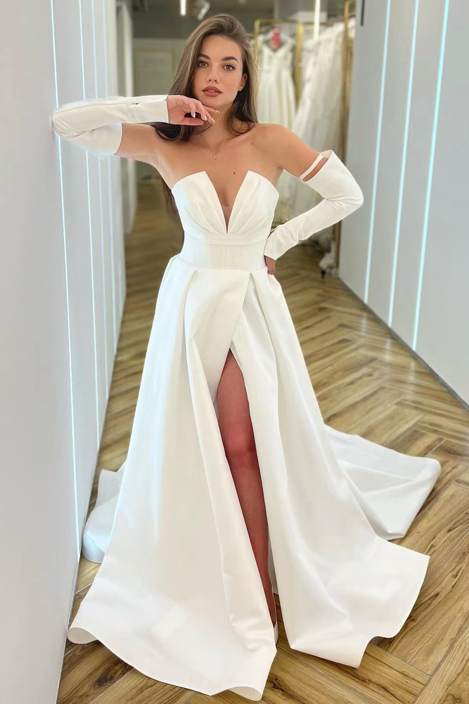 White Long Sleeves V-Neck A-Line Prom Dress With Split ED0247