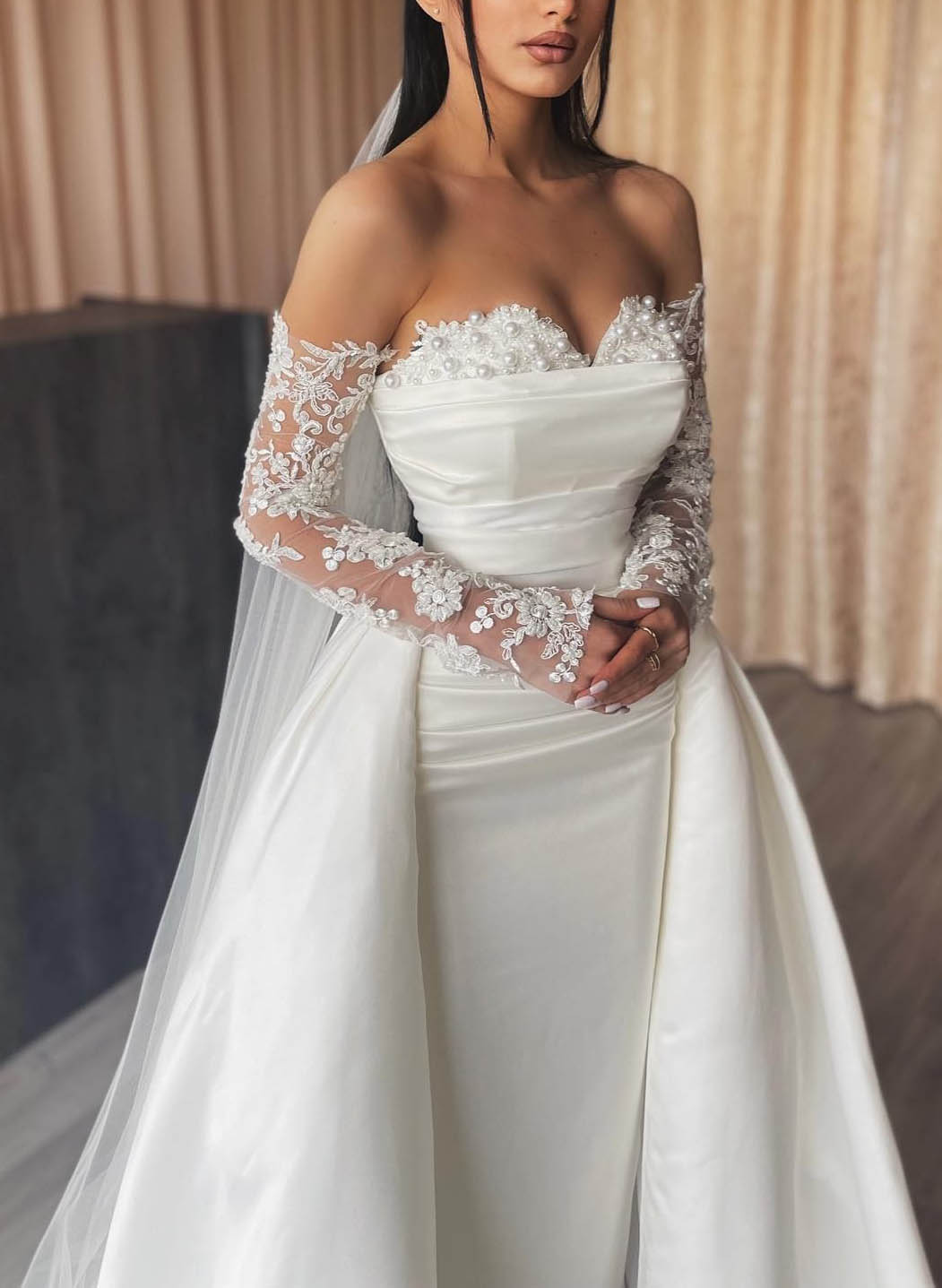 Mermaid Wedding Dresses With Detachable Skirt Sweetheart Long Sleeves Beaded With Pearls Wedding Dress    fg4119