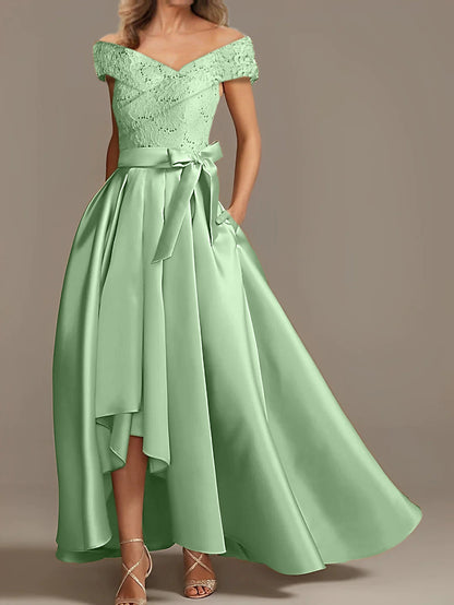 A-Line/Princess Off-the-Shoulder Asymmetrical Mother of the Bride Dresses with Ruffles