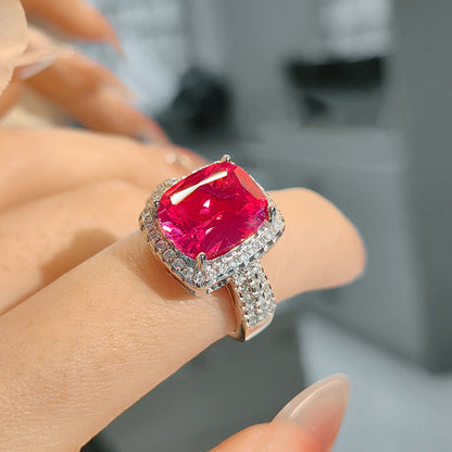 Vintage Luxury Rectangular Red Gemstone Elegant Ring