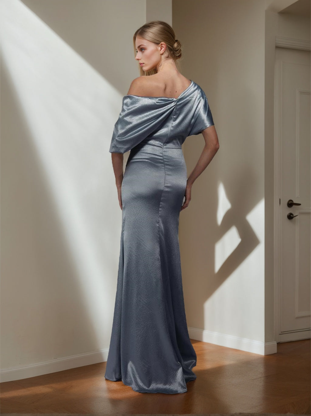 A-Line/Princess One-Shoulder Short Sleeves Floor-Length Mother of the Bride Dress with Split Side