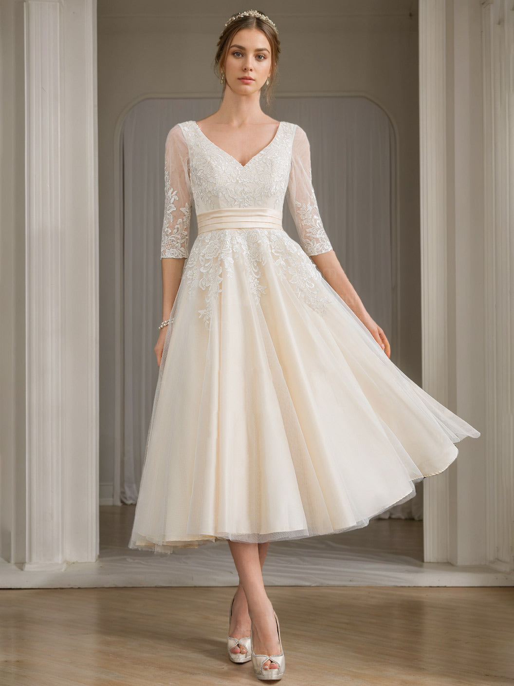 A-Line/Princess V-Neck Half Sleeves Tea-length Lace Wedding Dress with Appliques