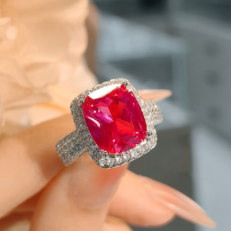 Vintage Luxury Rectangular Red Gemstone Elegant Ring