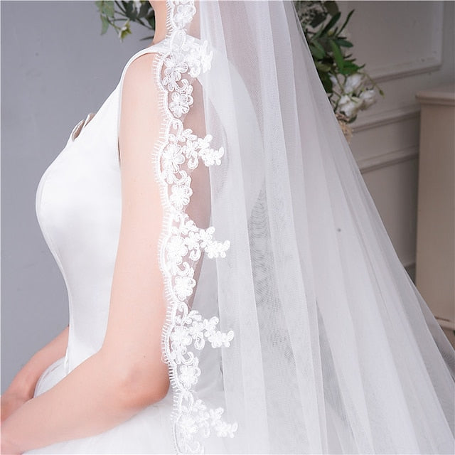 One-tier Lace Wedding Veils with Applique Edge