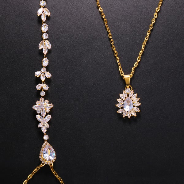 Elegant Zircon Back Necklaces