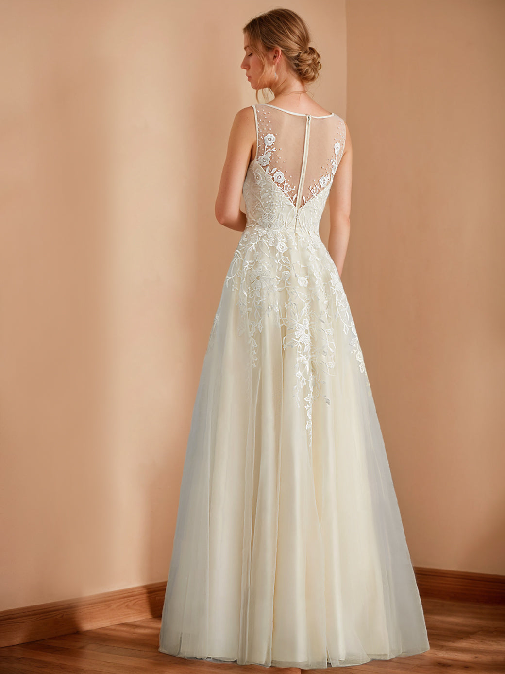 A-Line/Princess Deep V-Neck Sleeveless Floor-Length Long Wedding Dress with Appliques