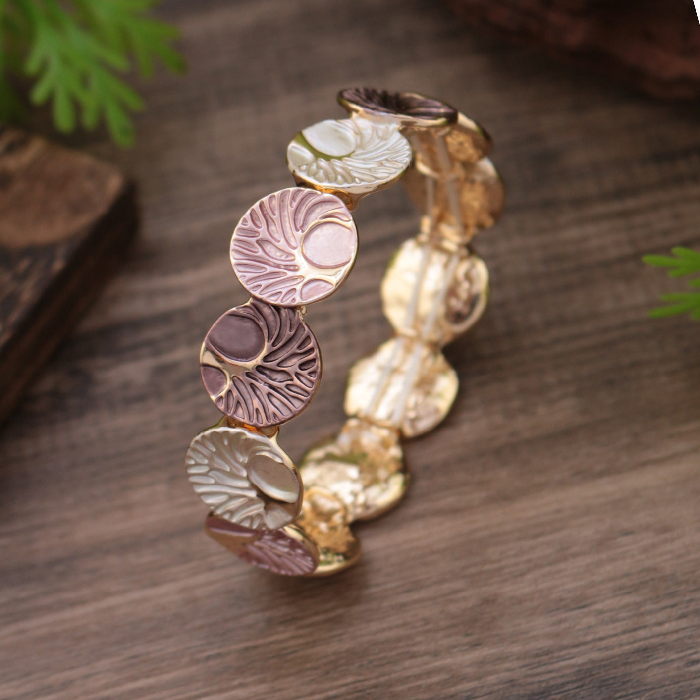 Delicated Enamel Round Artistic Floral Stretch Bracelet