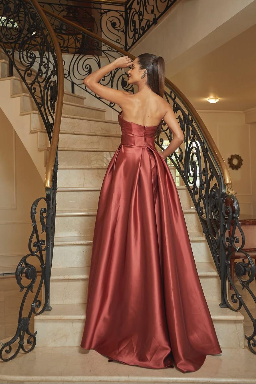 edgynewlook Charming Satin Sleeveless Strapless Long Pleated Prom Dress with High Split