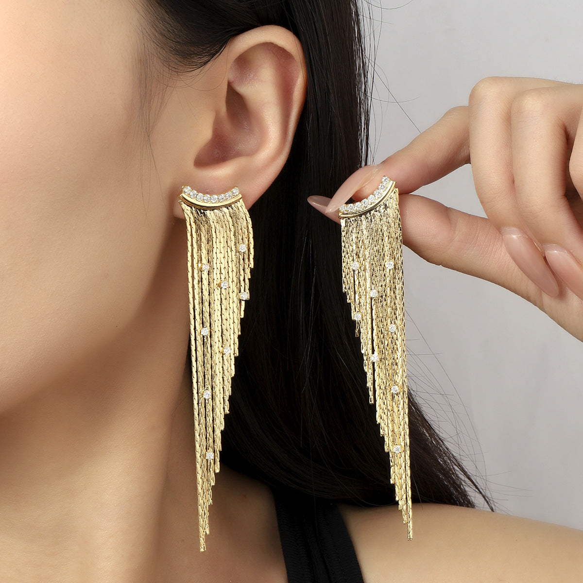 High-end Unique Asymmetrical Diamond Tassel Earrings