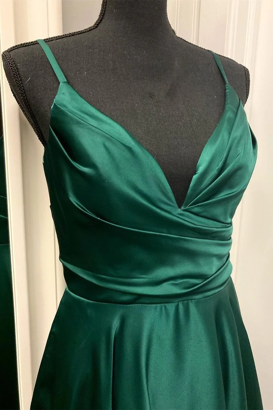 Green Satin V-Neck Straps Skater Dress gh1457