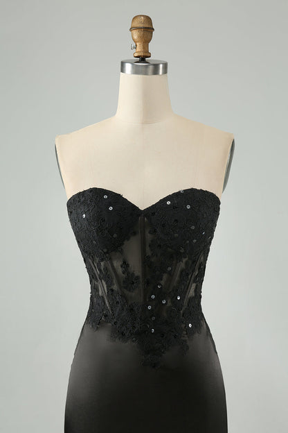 Sparkly Black Bodycon Sweetheart Corset Homecoming Dress with Appliques