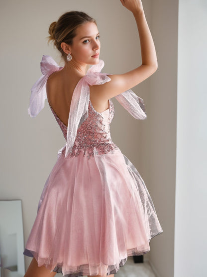 Ball Gown V-Neck Short/Mini Tulle Cocktail Dresses with Sequins & Appliques