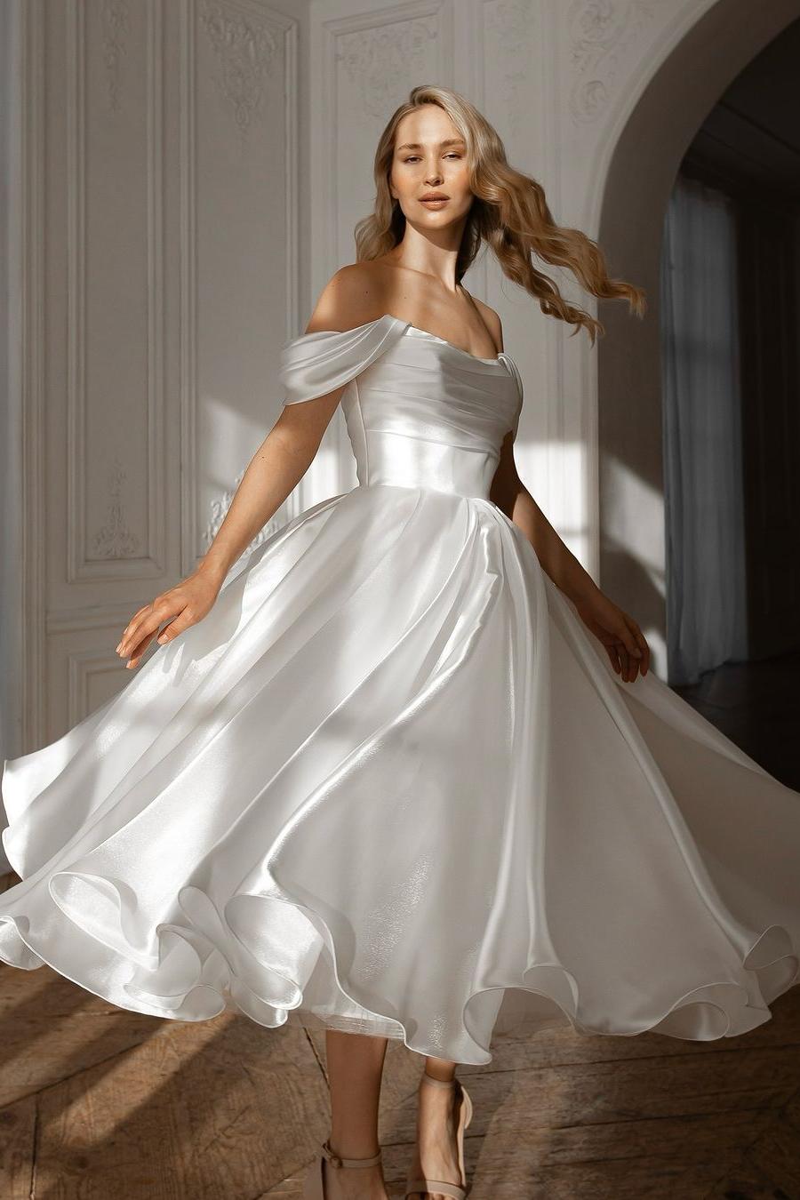 edgynewlook Exquisite White Satin Strapless Off the Shoulder A Line Prom Dress with Ruffles