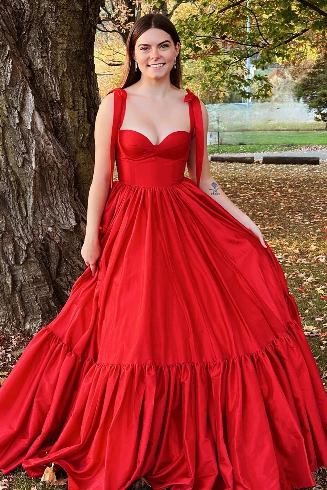 Kamilah| Red Sweetheart Bow Strap A-Line Long Prom Dress