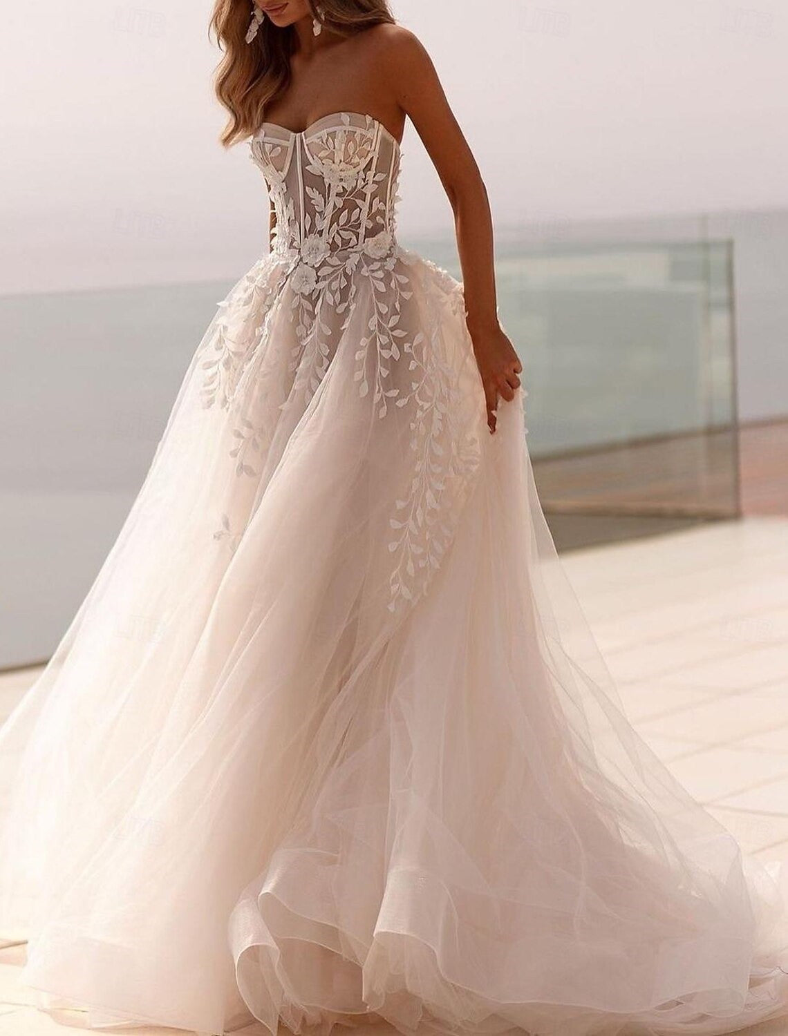 A-Line/Princess Sweetheart Sweep / Brush Train Wedding Dress for Beach Wedding