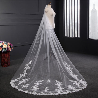 One-tier Cute Wedding Veil Cathedral Veils with Appliques