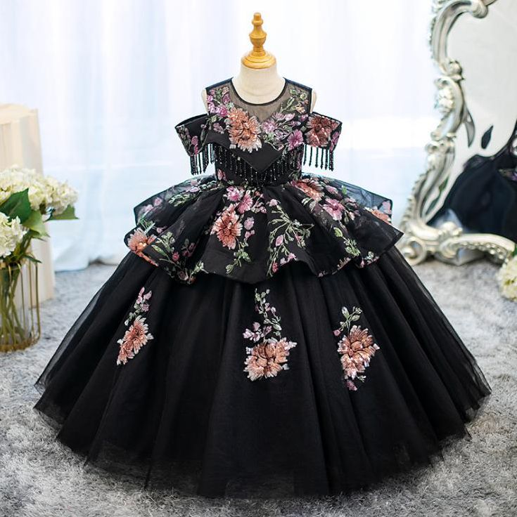 Off-the-Shoulder Ball Gown Embroidery Tulle Girl Party Dresses with Beadings