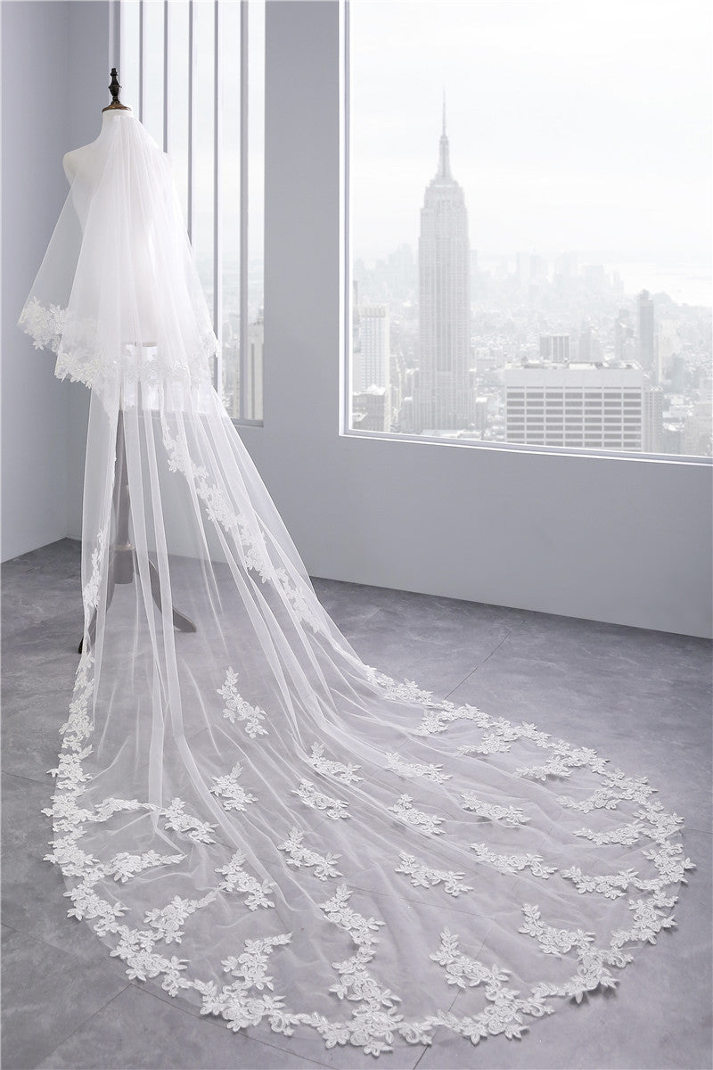 Two-tier Long Lace Wedding Veil with Appliques