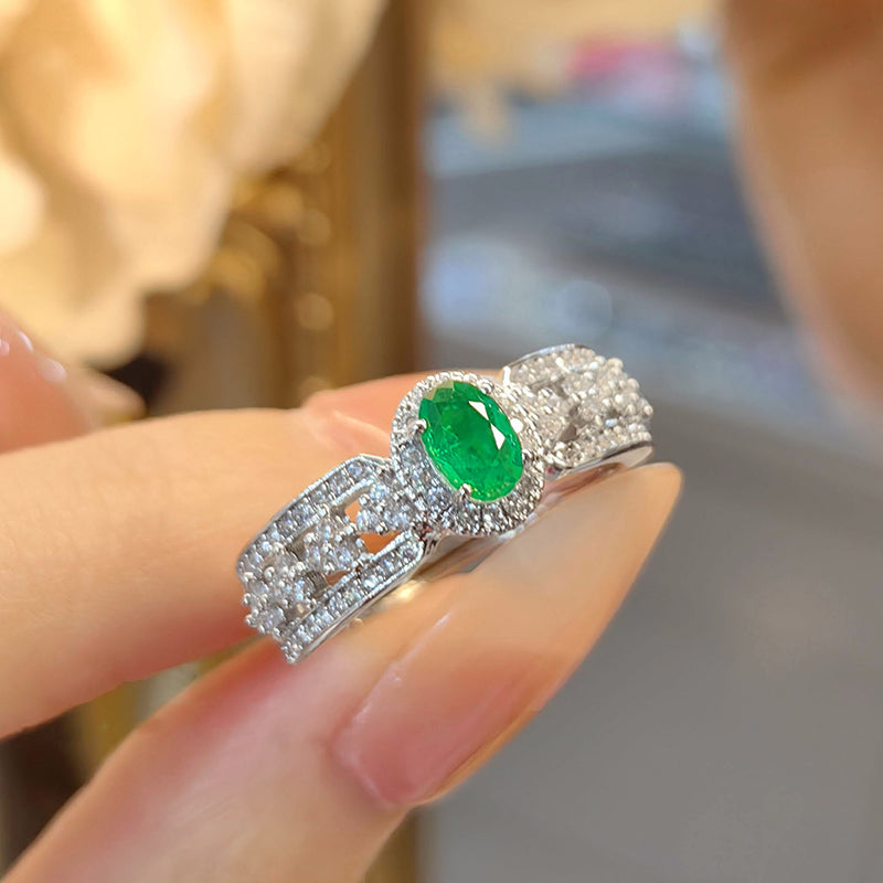 Vintage Minimalist Exquisite Rhinestone Emerald Gemstone Ring