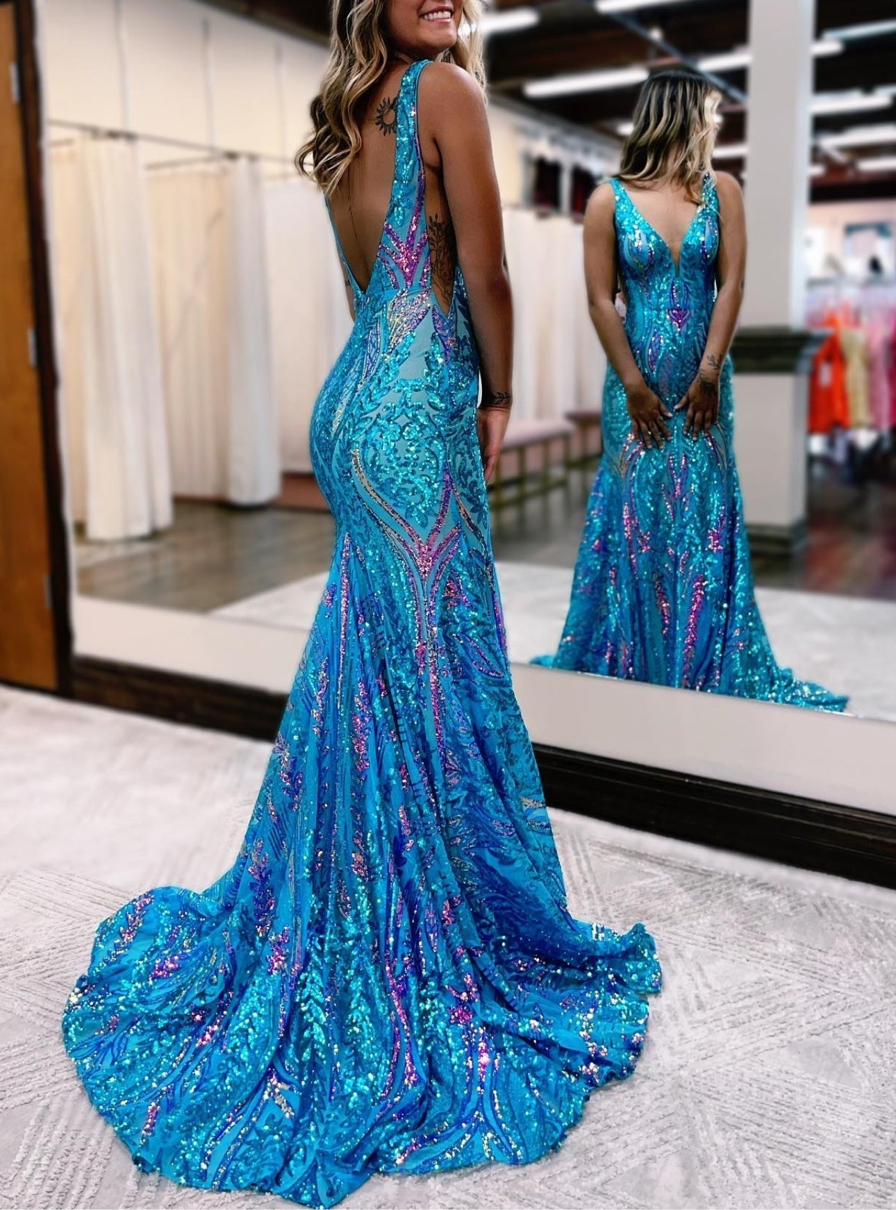 Trumpet/Mermaid V-Neck Sleeveless Floor-length Long Prom Dresses with Sequins & Ruffles