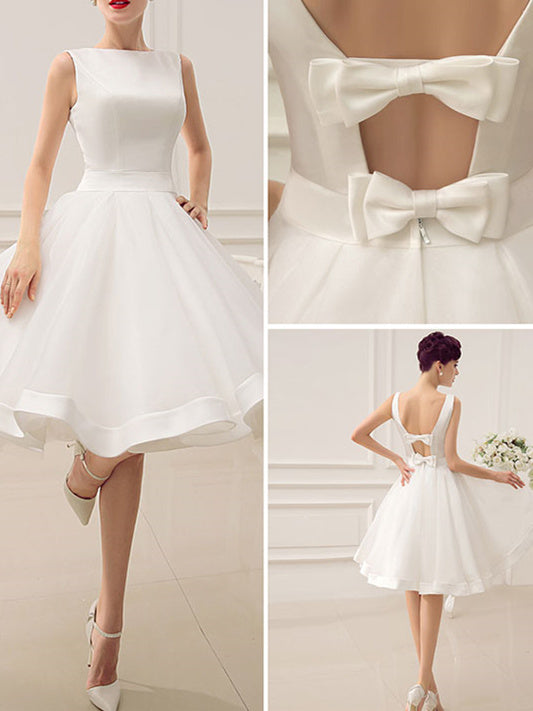 A-Line/Princess Scoop Knee-Length Wedding Dress