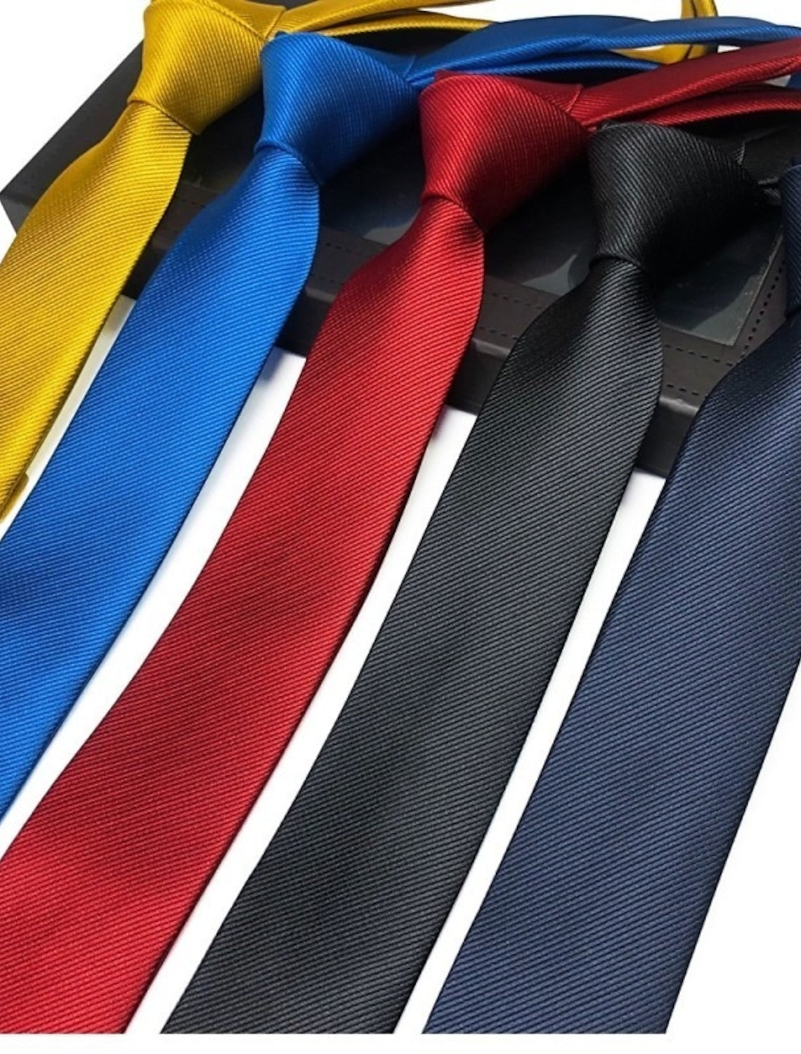 Men's Solid Colored Classic Tie