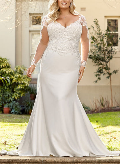 Trumpet/Mermaid V-Neck Long Sleeves Plus Size Lace Wedding Dress with Applique