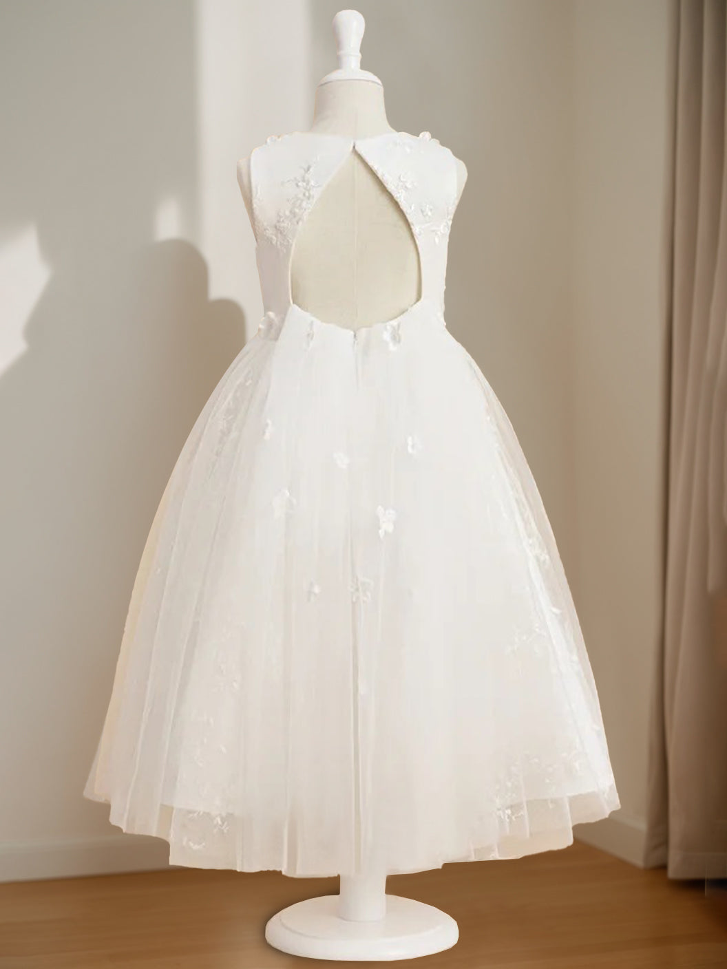 A-Line/Princess Scoop Neck Sleeveless Tea-Length Flower Girl Dress with Beading