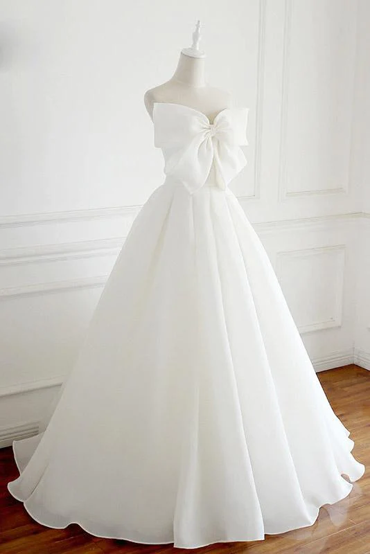 Ball Gown Sleeveless Wedding Dress With Cute Bowknot gh2192