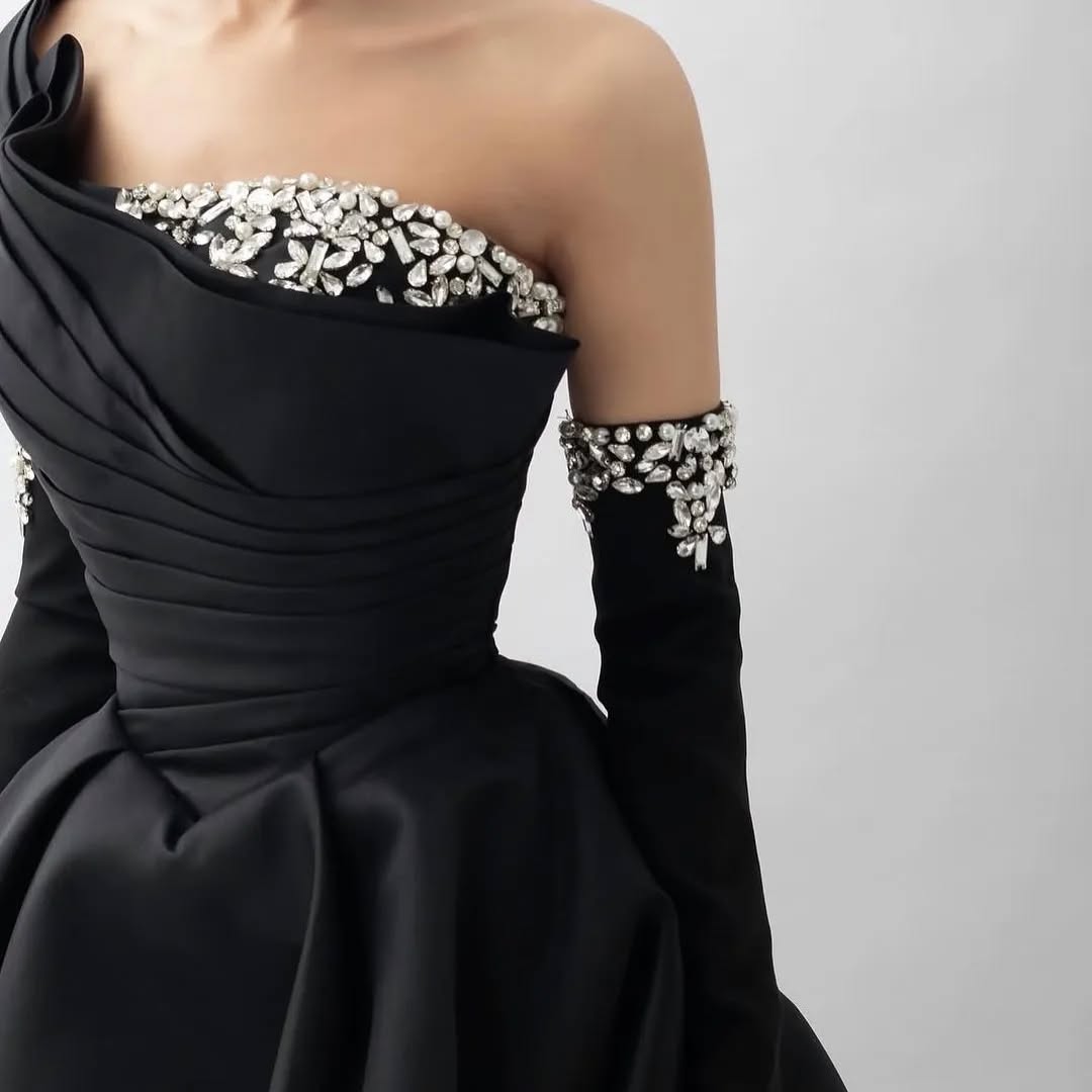 Black Beaded One-Shoulder Long Prom Dress With Rhinestones Sleeves ZT0474