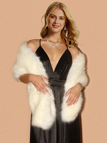 Wihte Faux Fur Wraps Shawls Women‘s Wrap Elegant Sleeveless Wedding Guest Wraps With Pure Color