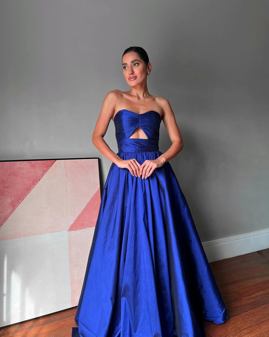 edgynewlook Stunning Royal Blue Satin Sleeveless Strapless Long Prom Dress with Pleated