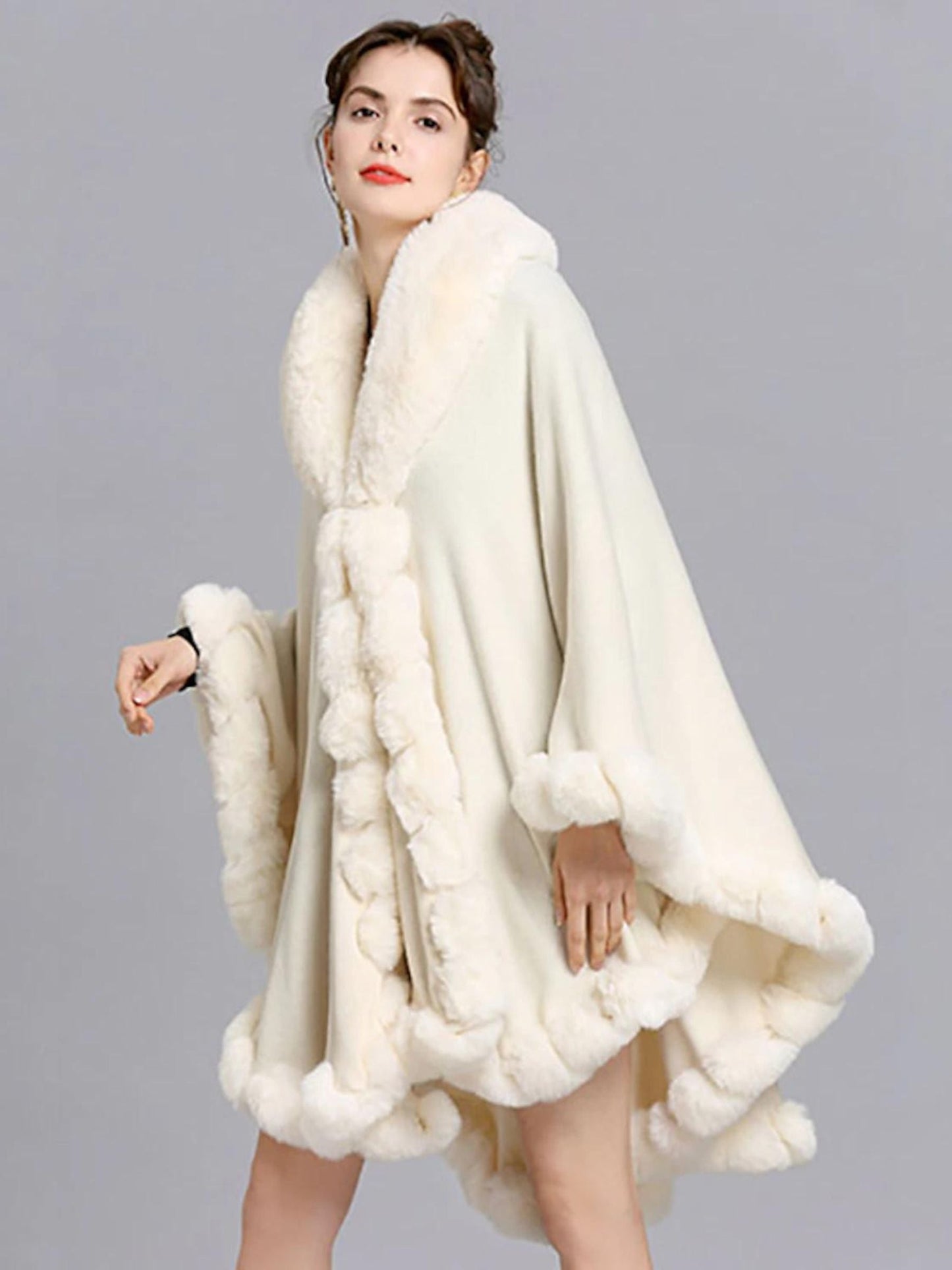 Women‘s White Fashionable Faux Fur Long Sleeves Wrap Cloak with Pure Color