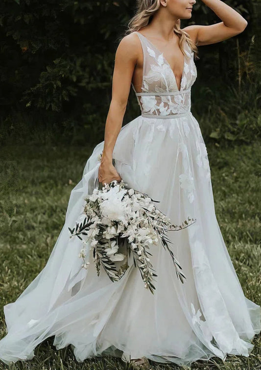 A-Line/Princess V-Neck Floor-length Wedding Dress