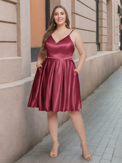 A-Line/Princess Spaghetti Straps V-Neck Sleeveless Knee-Length Plus Size Bridesmaid Dresses