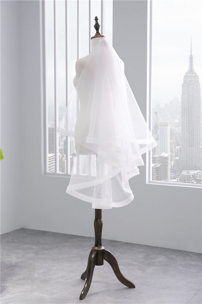 One-tier Classic Lace Wedding Veil with Solid Tulle