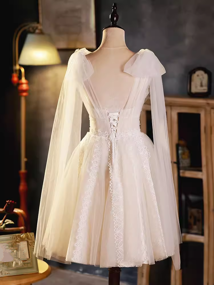 Elegant Ball Gown V Neckline Tulle Party Dress Lace White Homecoming Dresses C439