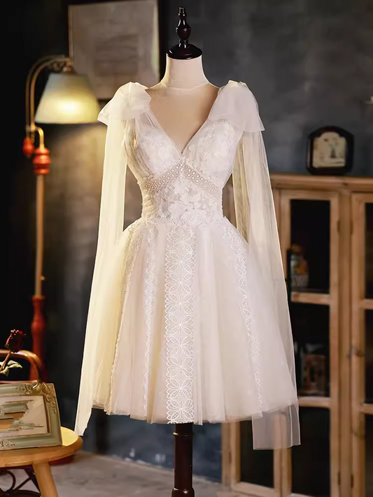 Elegant Ball Gown V Neckline Tulle Party Dress Lace White Homecoming Dresses C439