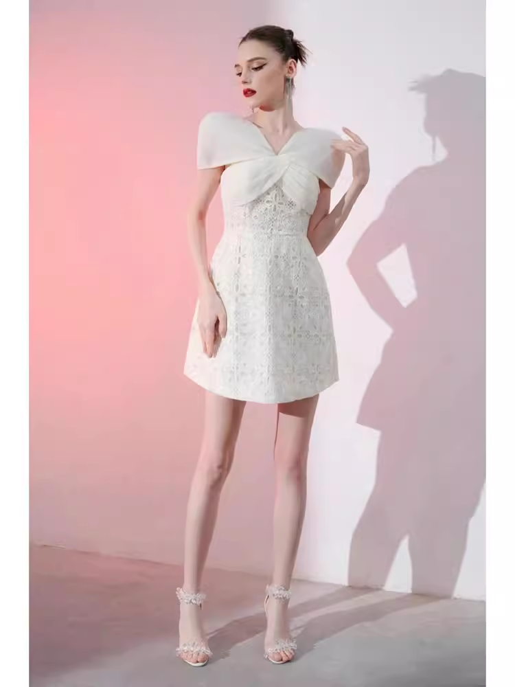 Simple A-Line Lace Short Birthday Outfits White Homecoming Dress C542