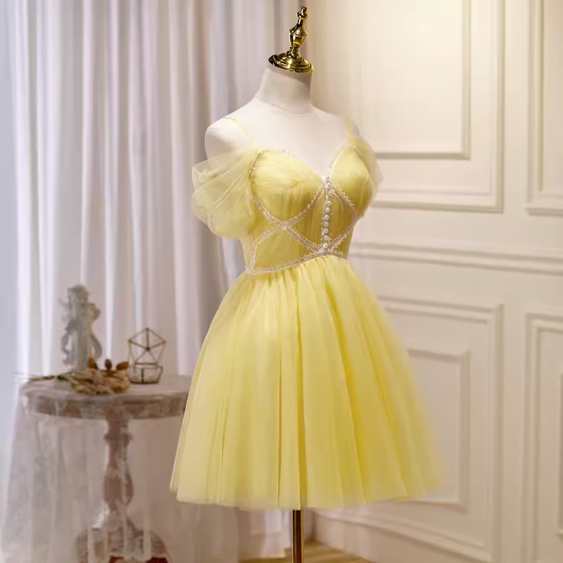 Elegant A Line Yellow Birthday Outfits Tulle Short Sleeves Homecoming Dresses C546