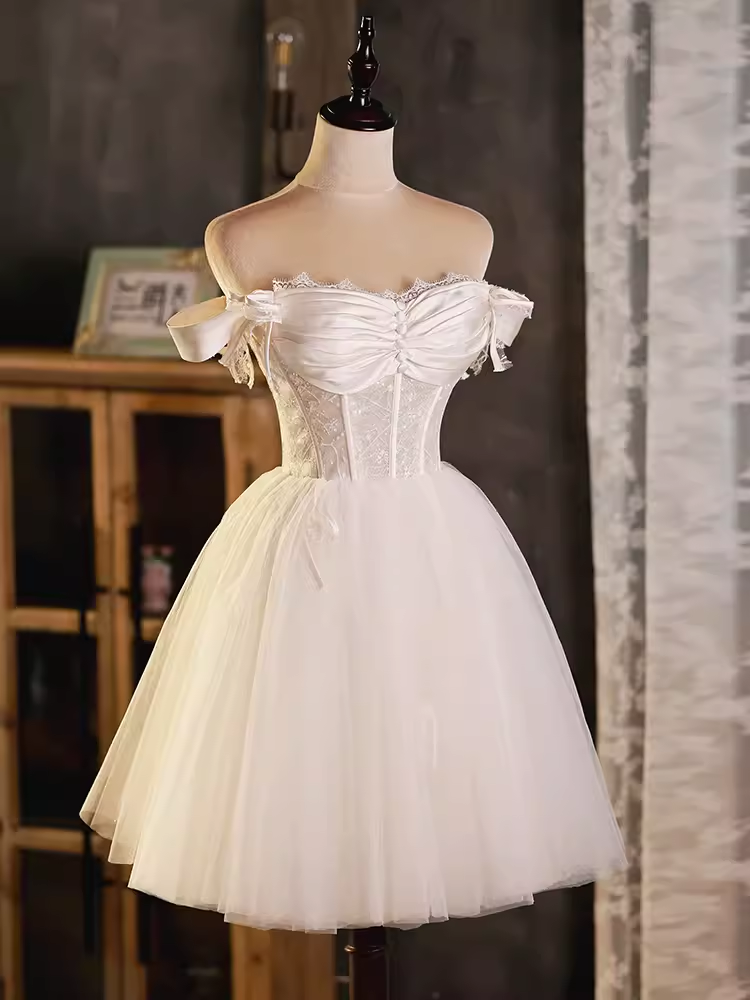 Vintage Ball Gown Off The Shoulder White Birthday Outfits Lace Homecoming Dresses C556