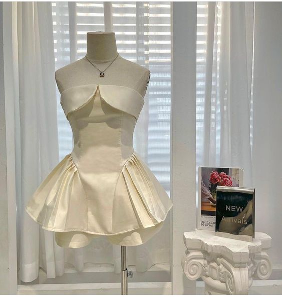 Elegant A Line Strapless Ivory Satin Homecoming Dress Birthday Outfits C711